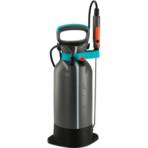 Tlakový postrekovač Gardena Comfort 5 l na ochranu rastlín a zavlažovanie záhrady.