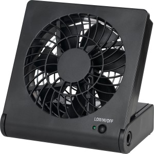 Čierny USB ventilátor CMI, Ø 12 cm, s dvoma rýchlosťami pre flexibilné použitie.