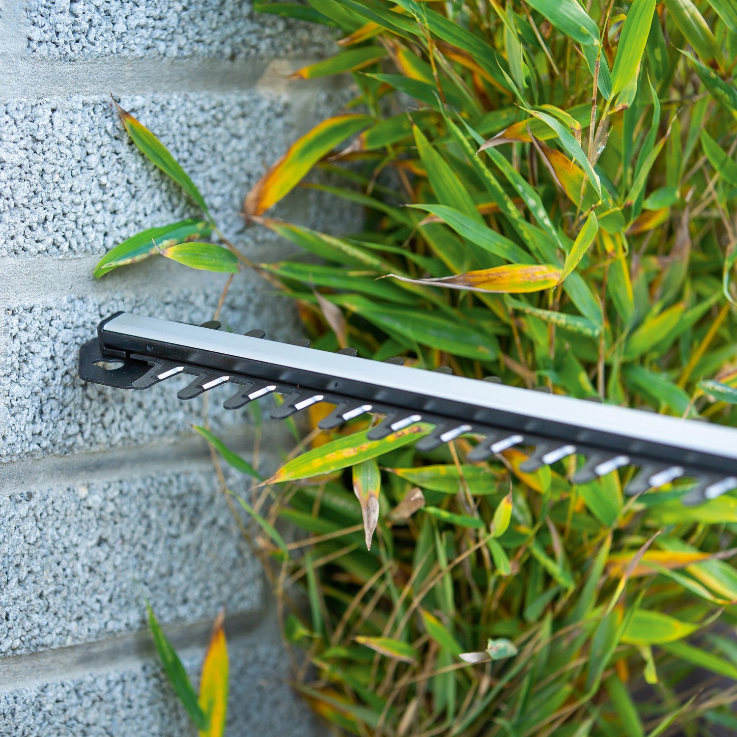 LUXTOOLS 1 PowerSystem Aku nožnice na živý plot AHS20/52 Solo