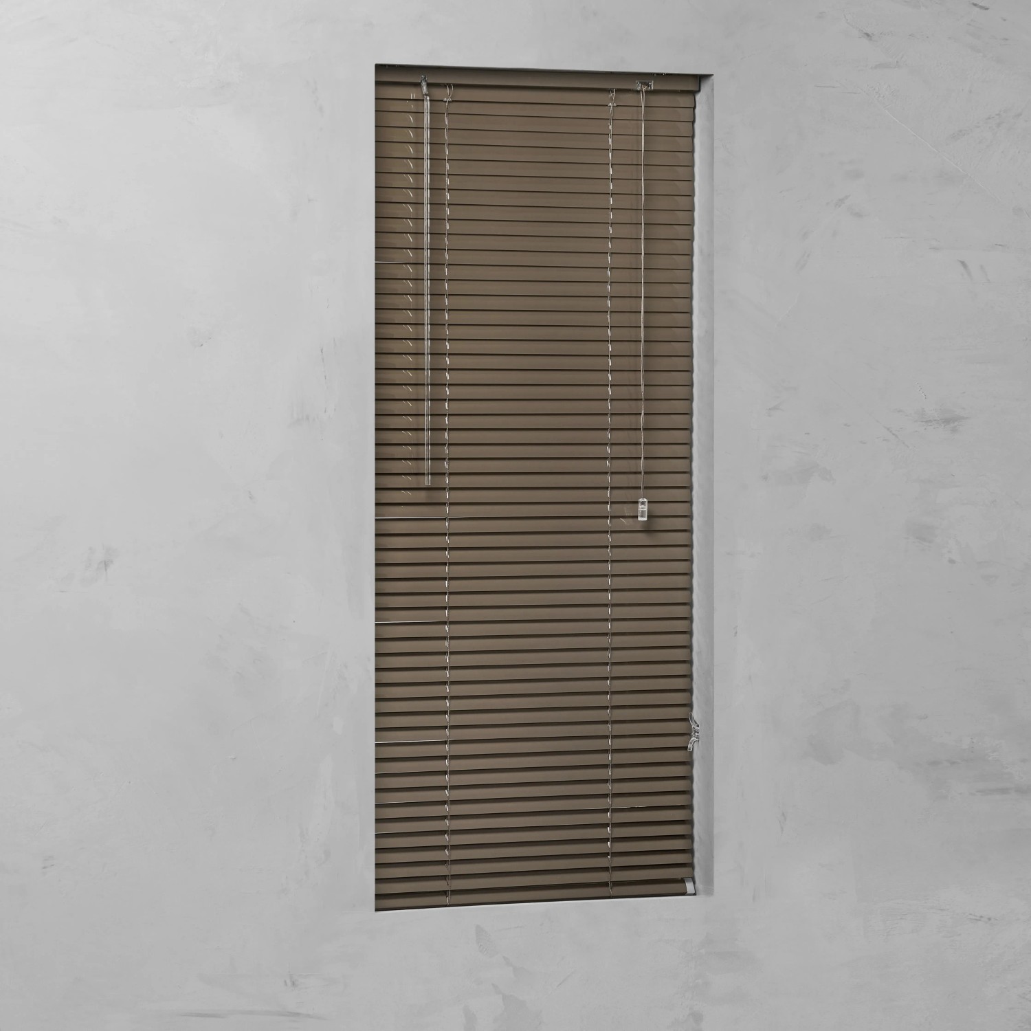 E-shop Hliníková žalúzia Venetian moka 25 mm, 100 x 175 cm