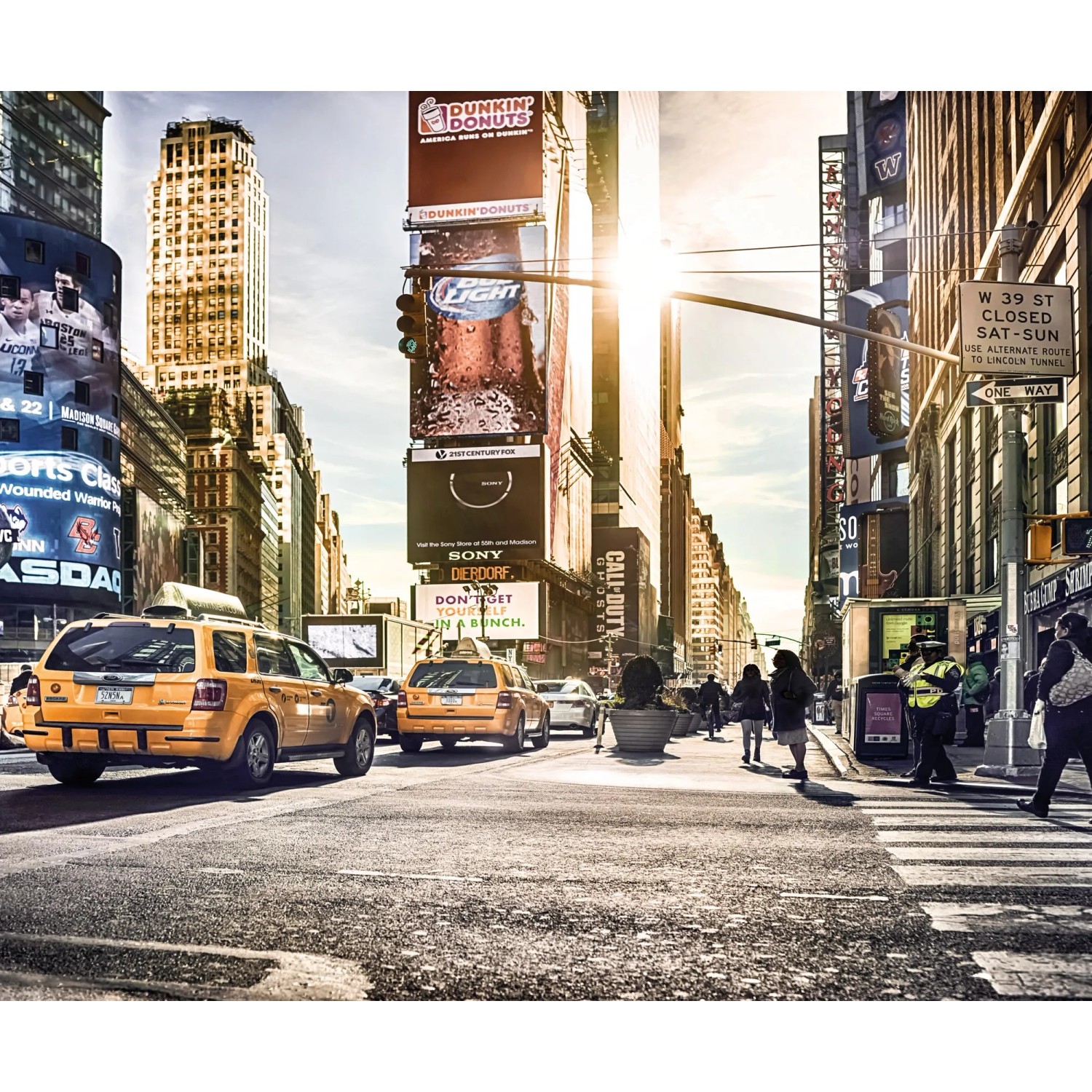 E-shop Komar Vliesová fototapeta Times Square 300 x 250 cm