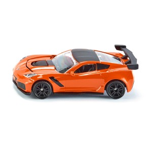 Oranžové hračkárske športové auto pre zábavu a hru.