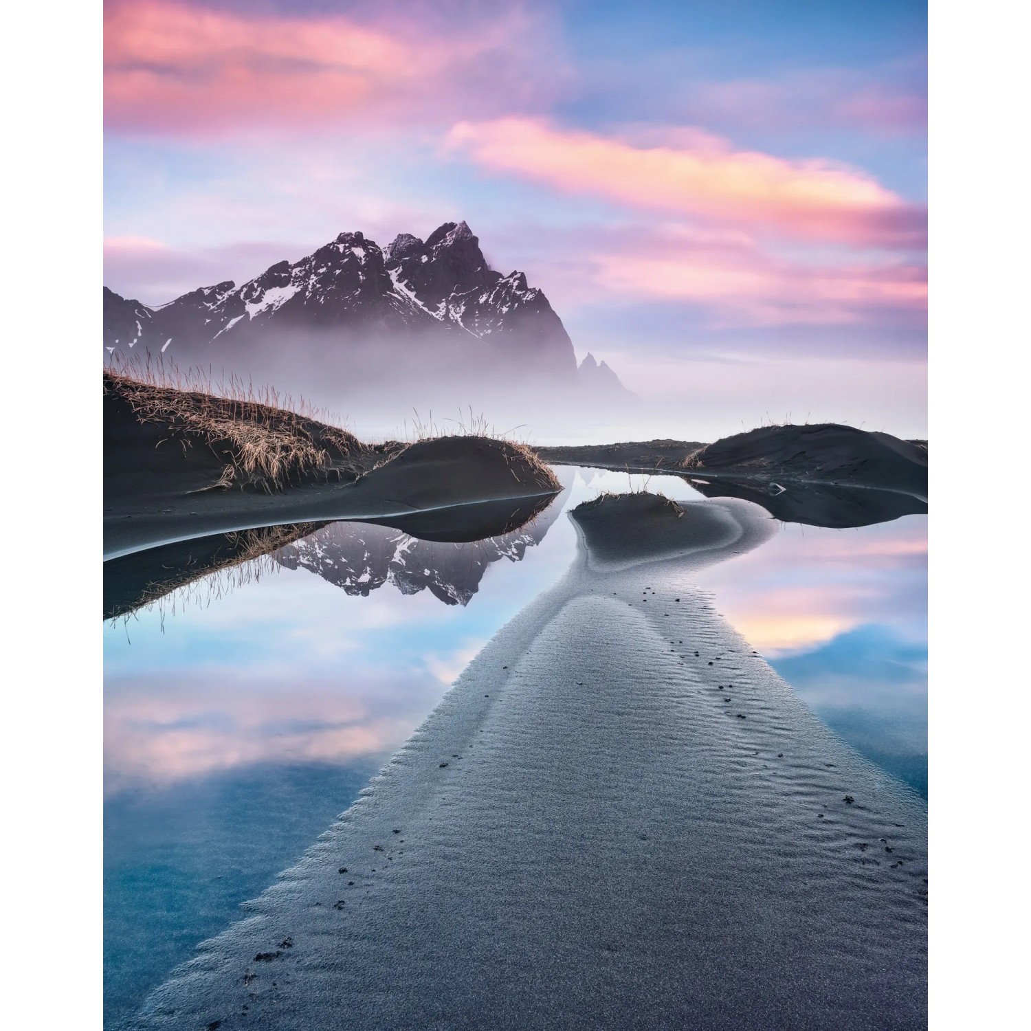 E-shop Komar Vliesová fototapeta Glowing Vestrahorn 200 x 250 cm