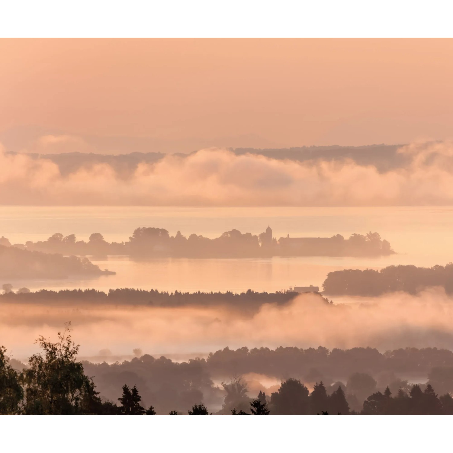 E-shop Komar Vliesová fototapeta Chiemsee 300 x 250 cm