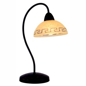 Stolná lampa s béžovým tienidlom a čiernym rámom na nočný stolík alebo komodu.