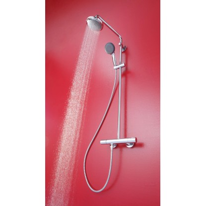 Sprchovací set Grohe QuickFix Vitalio Start s hlavovou a ručnou sprchou, termostatom a funkciou proti vodnému kameňu.