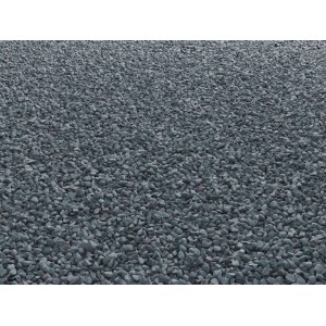 Antracitová bazaltová drvina (2-5mm) ako okrasný štrk alebo na záhradné cesty.