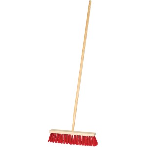 LUX 40 cm cestná metla s násadou, červené plastové štetiny na vonkajšie čistenie.