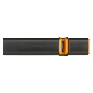 Orezávatko na sekery a nože Fiskars Xsharp, čierno-oranžové.