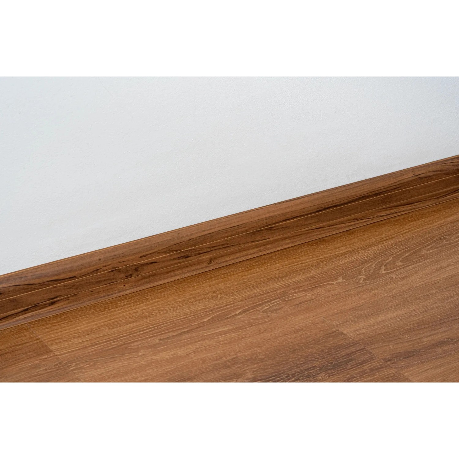 E-shop Egibi Soklová lišta PVC nr. 131 Kingstone 60 x 2500 mm