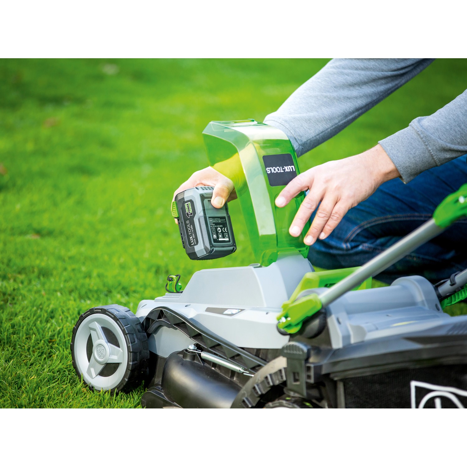 LUXTOOLS 1 PowerSystem Aku kosačka na trávu ARM1x20/4/33 Set nakúpiť