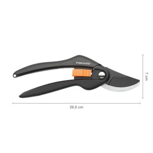 Záhradné nožnice bypass Fiskars SingleStep P26, 20 cm, pre presné rezy vo vašej záhrade.