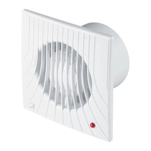 Biely ventilátor t.b.t. do kúpeľne alebo kuchyne.