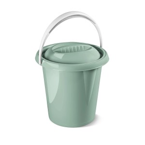 Mätovo zelené vedro s vekom, pre čistiace zariadenia.